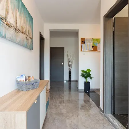 Apartment Karoca 3 Pula
