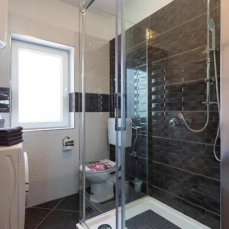 Apartment Karoca 3 *