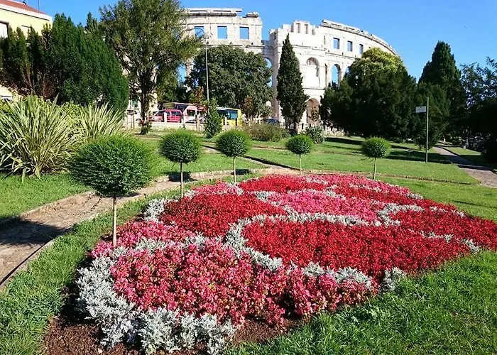 Διαμέρισμα Karoca 3 *